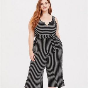 Torrid Black & White Striped Culotte Jumpsuit Size 0X Ribbed Tie Wai